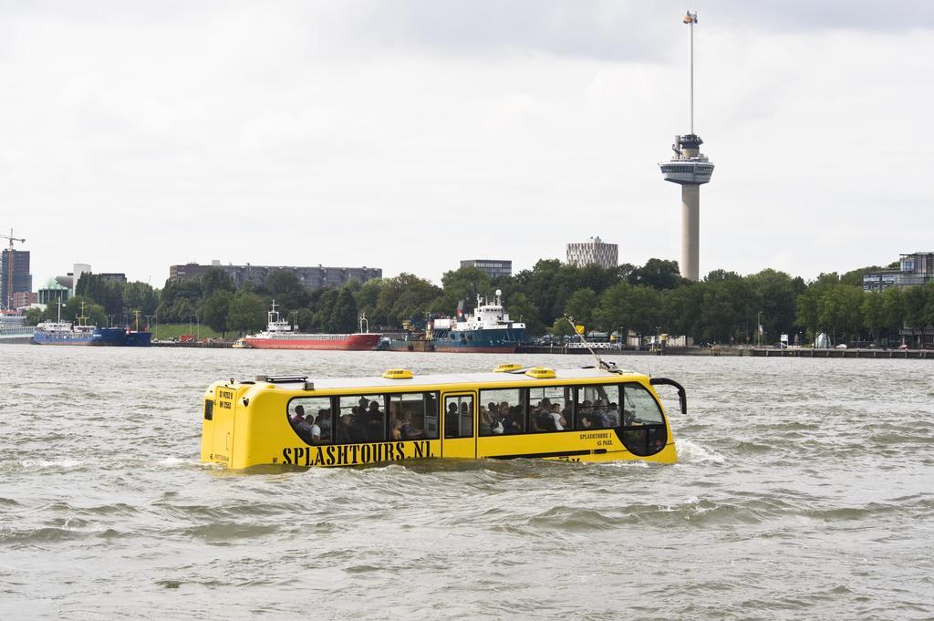 Euromast Hotel Rotterdam Bagian luar foto